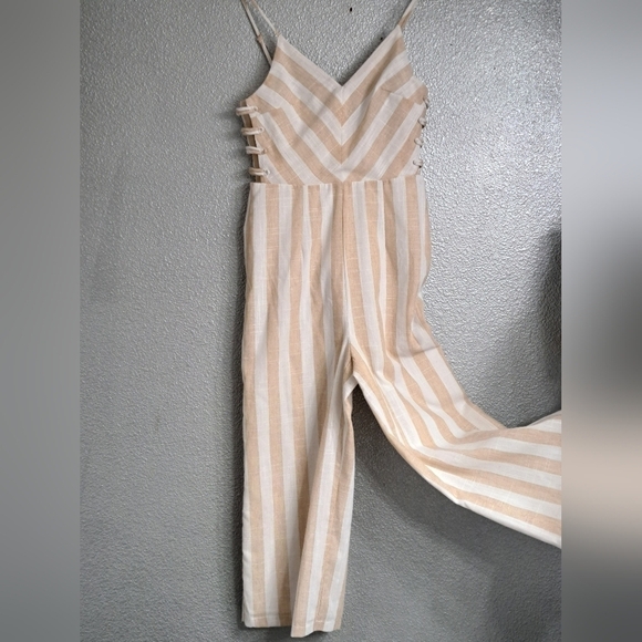 Linen Blend Wide Leg Cropped Jumpsuit With Side Cut Outs Size S - Picture 4 of 4